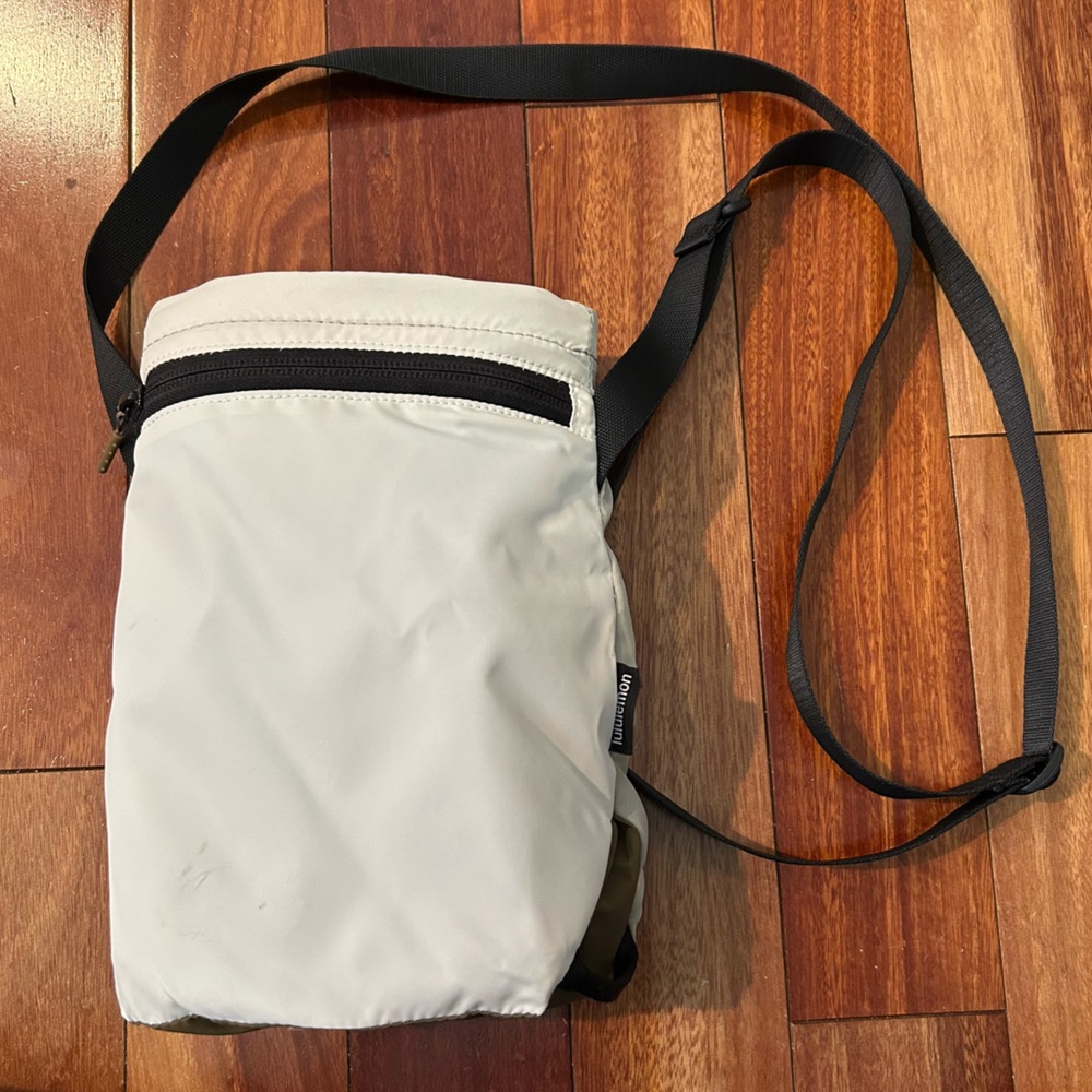 Lululemon Waterbottle Crossbody